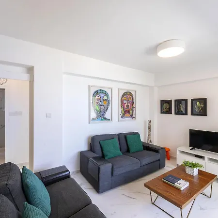 Mackenzie Leo Seafront Apartamento
