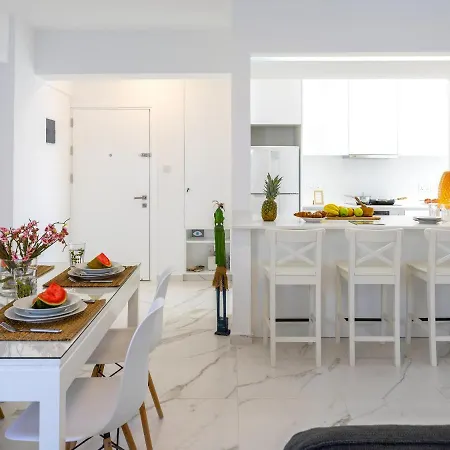 Mackenzie Leo Seafront 拉纳卡