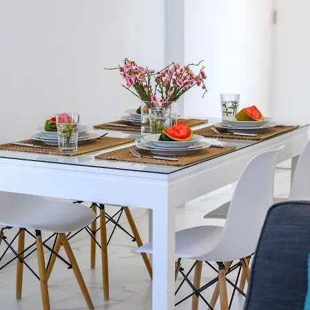 Mackenzie Leo Seafront 拉纳卡