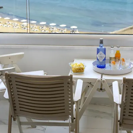 Mackenzie Leo Seafront Apartment