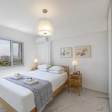 Mackenzie Leo Seafront 拉纳卡