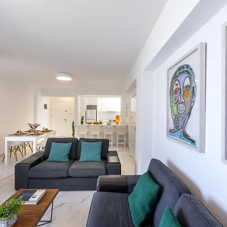 Mackenzie Leo Seafront 公寓