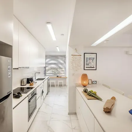 Mackenzie Leo Seafront 拉纳卡