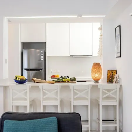 Mackenzie Leo Seafront