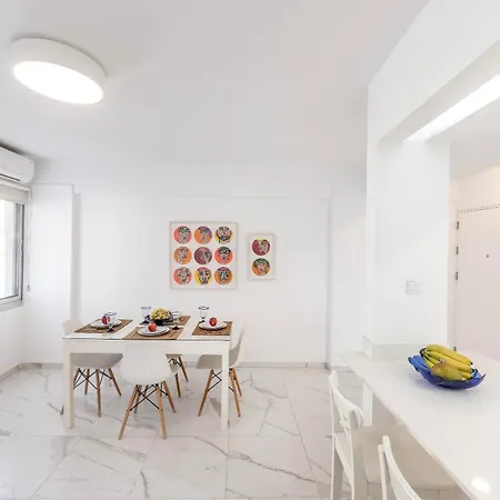 Mackenzie Leo Seafront * 拉纳卡