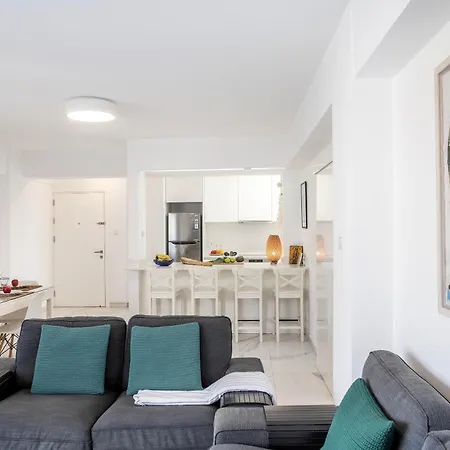 Mackenzie Leo Seafront