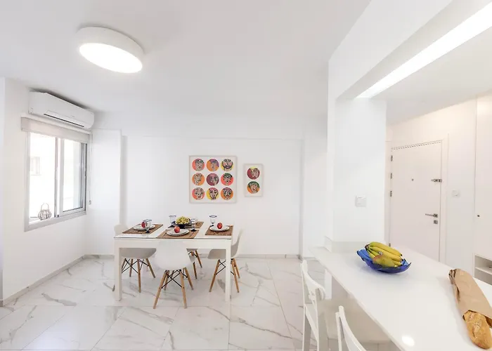 Mackenzie Leo Seafront * Ларнака