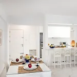 Mackenzie Leo Seafront Apartment Larnaca