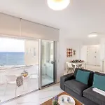 Apartment Mackenzie Leo Seafront