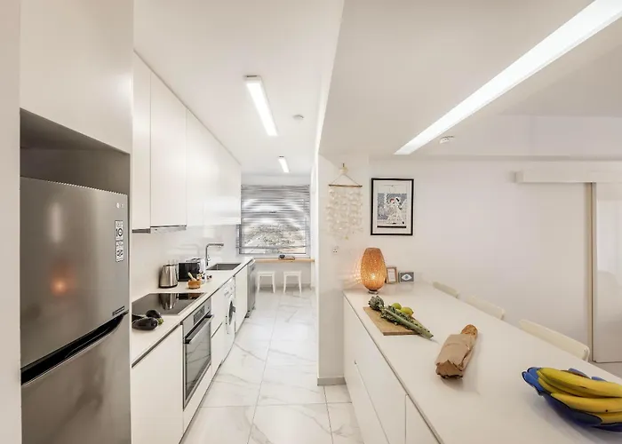 Mackenzie Leo Seafront ラルナカ