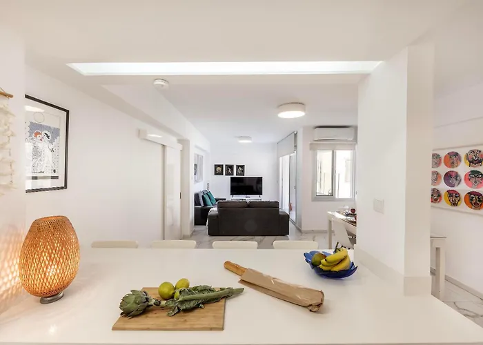 Mackenzie Leo Seafront ラルナカ